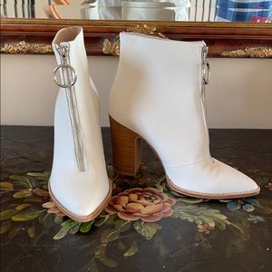 Kristin Cavallari Chinese laundry bootie